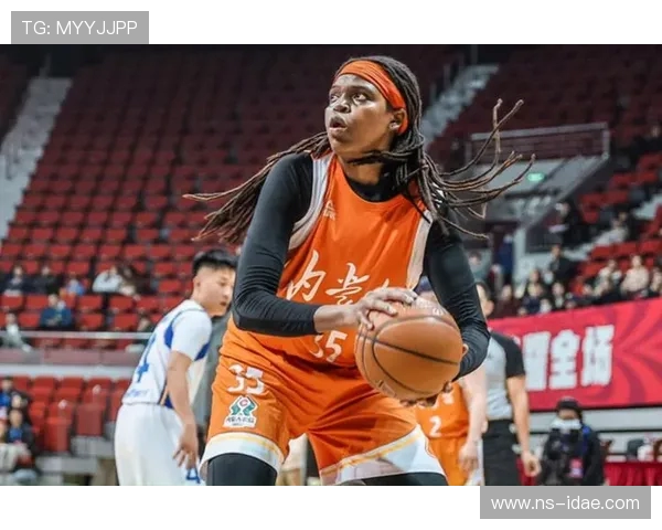 中国女篮勇战美国职联巅峰对决展现女子篮球新风采